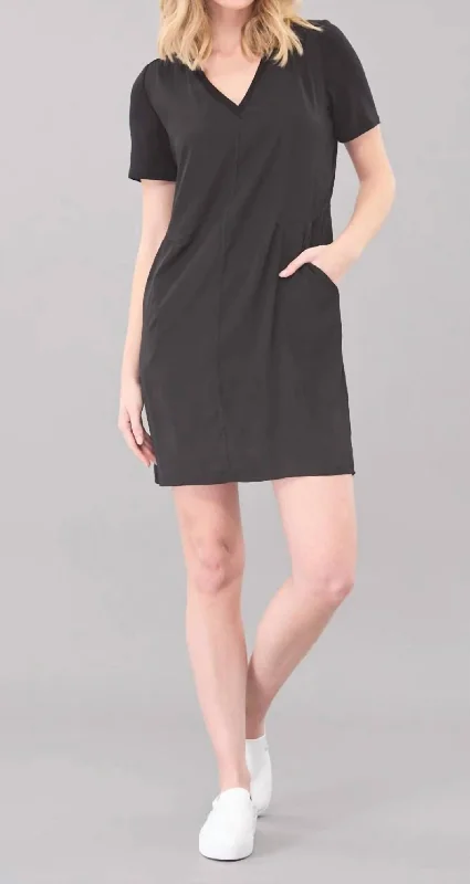 Hybrid T-Shirt Dress In Black